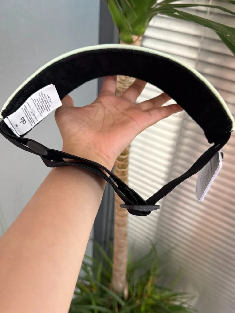 Tennis Girl Favorite 💚 Alo Yoga Airlift Solar Visor Spearmint Tennis Golf Cap📗
